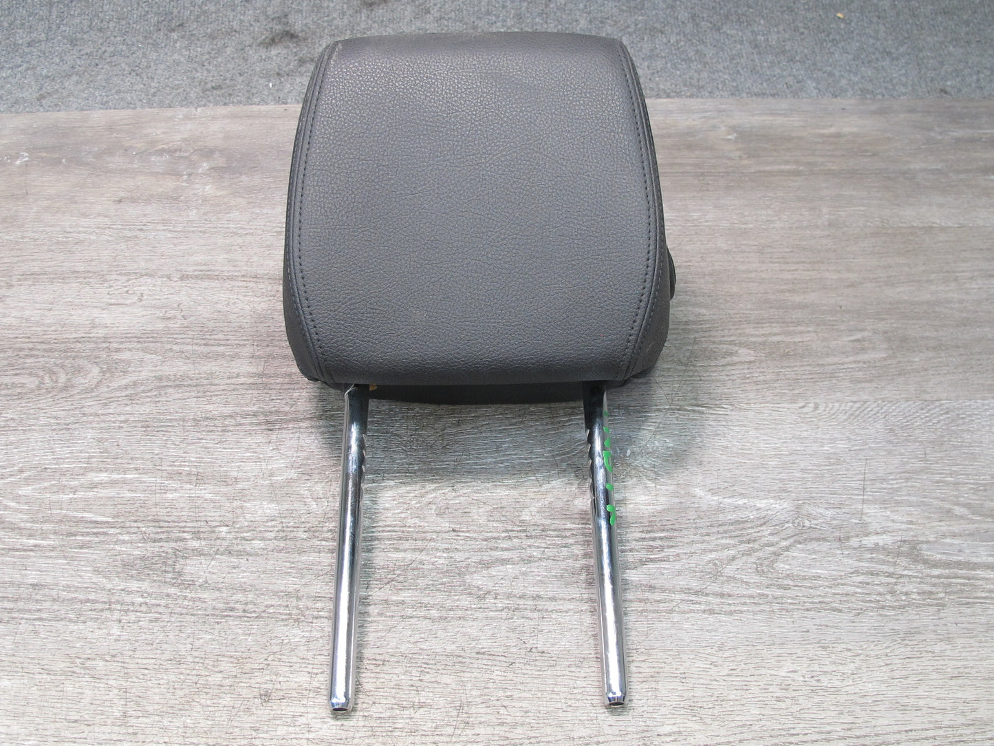 12-18 BMW F30 F31 F34 335i Set of 2 Front Left & Right Seat Leather Headrest OEM