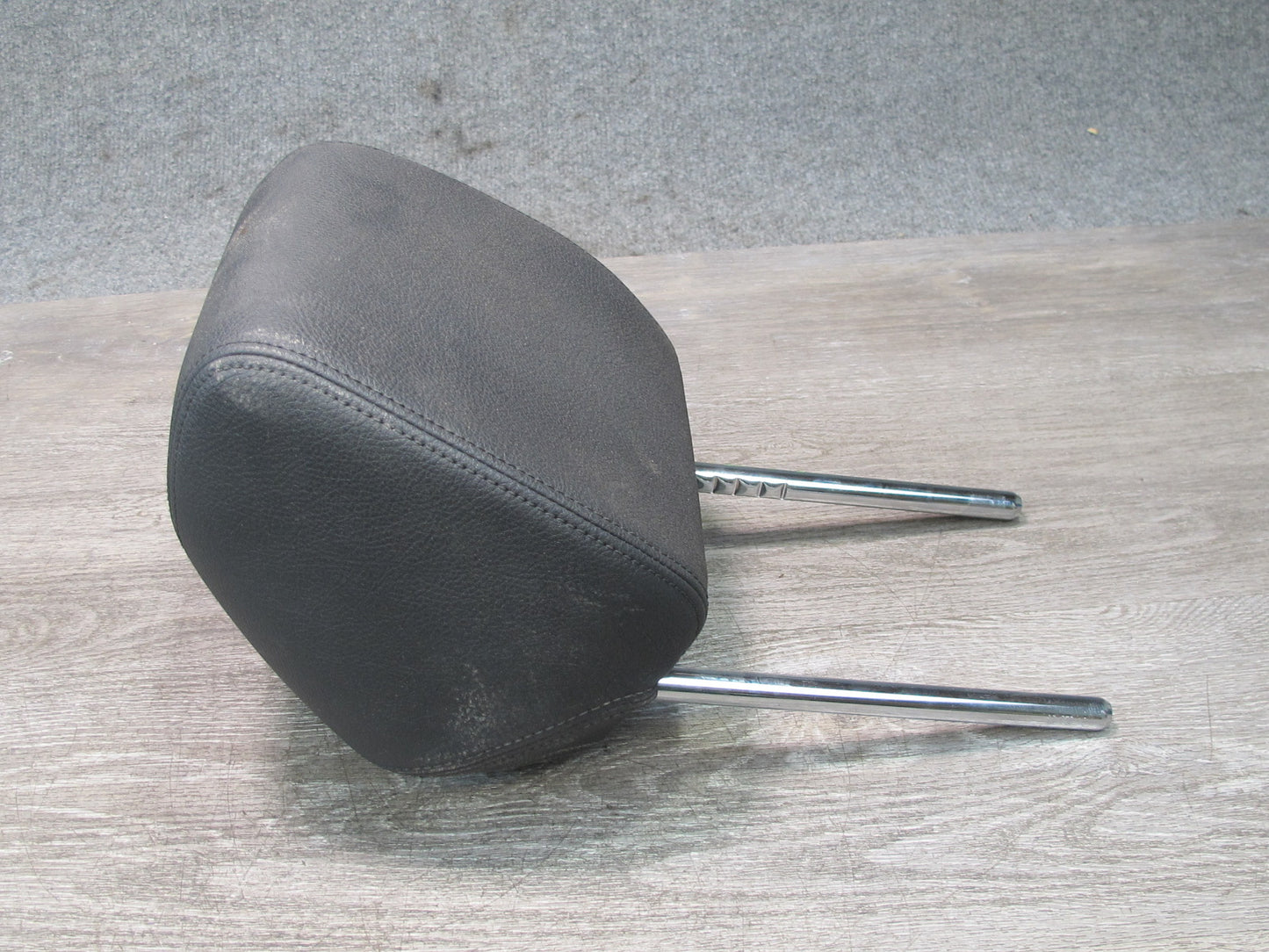 12-18 BMW F30 F31 F34 335i Set of 2 Front Left & Right Seat Leather Headrest OEM