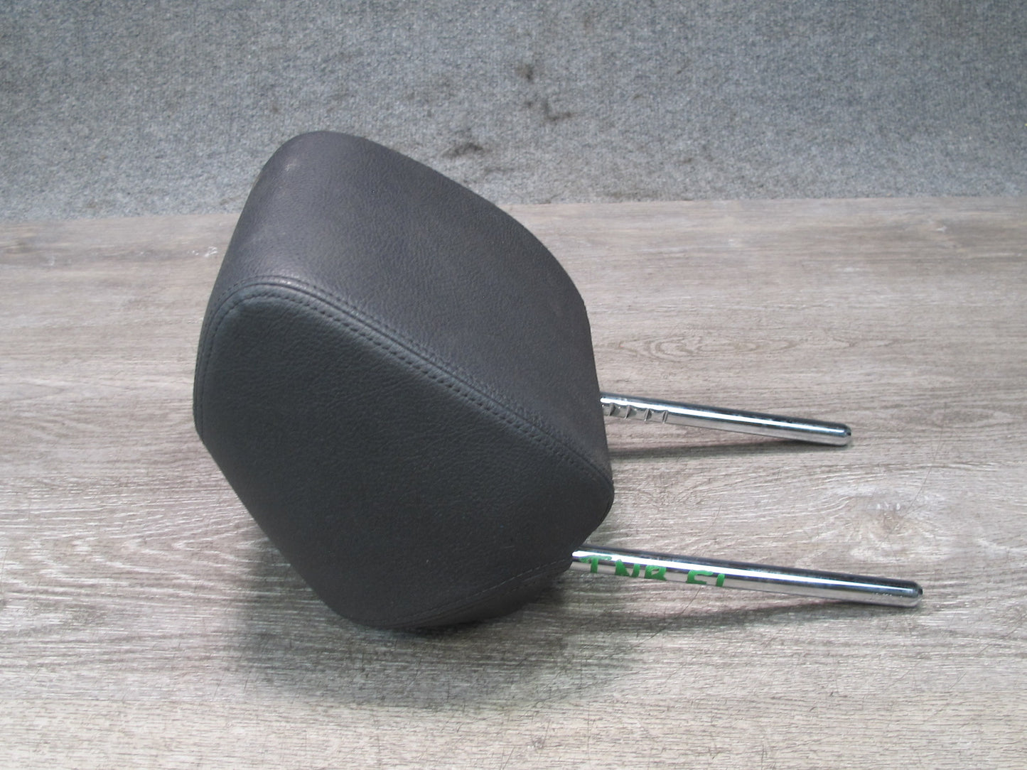 12-18 BMW F30 F31 F34 335i Set of 2 Front Left & Right Seat Leather Headrest OEM