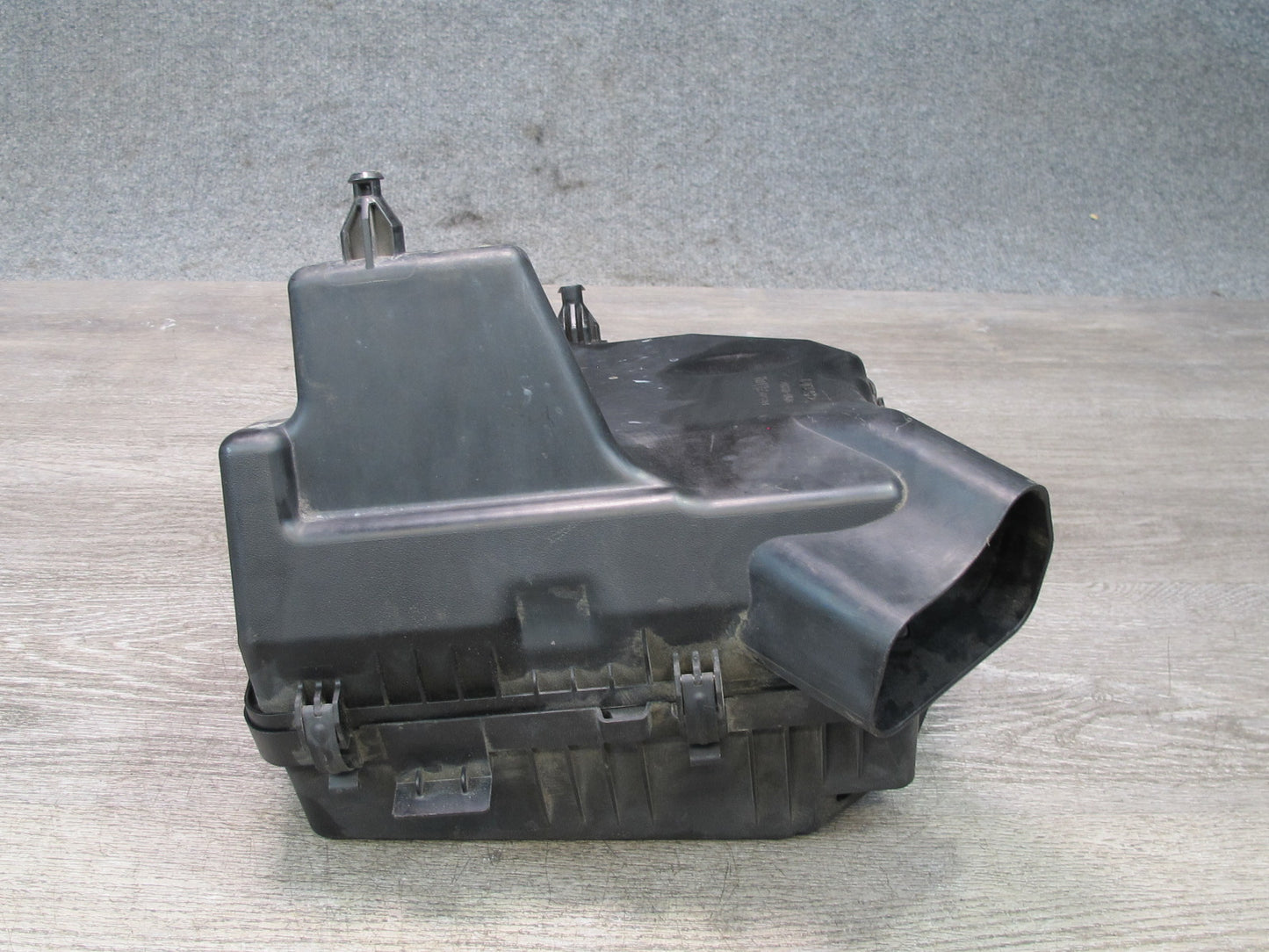 2014-2017 Infiniti QX60 2.5L Hybrid Engine Air Intake Cleaner Filter Box Sensor