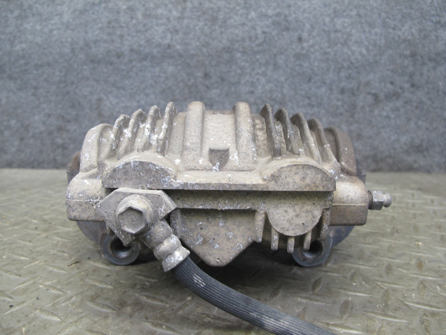 88-95 Chevrolet Corvette C4 Set of 2 Front Left & Right Brake Caliper OEM