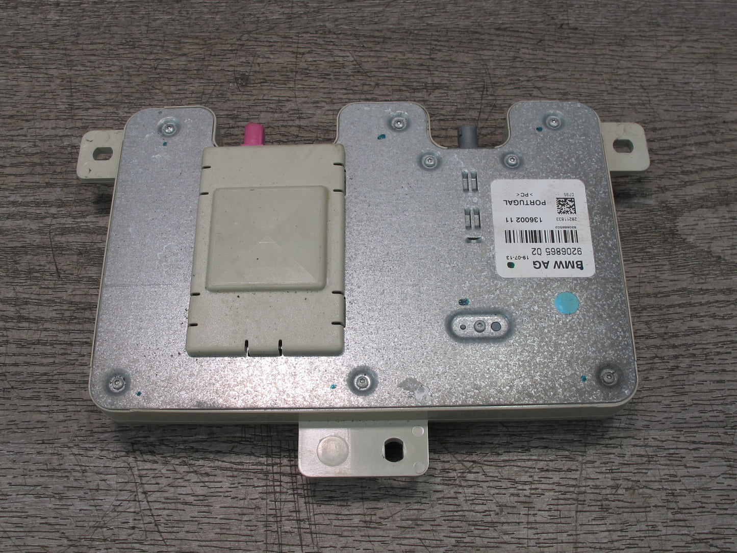 2012-2018 BMW F12 F13 F06 M6 Rear Left Side Multiband Antenna Module Unit