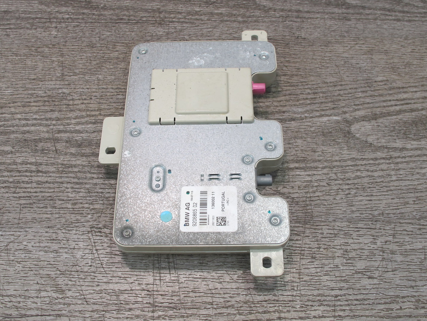 2012-2018 BMW F12 F13 F06 M6 Rear Left Side Multiband Antenna Module Unit