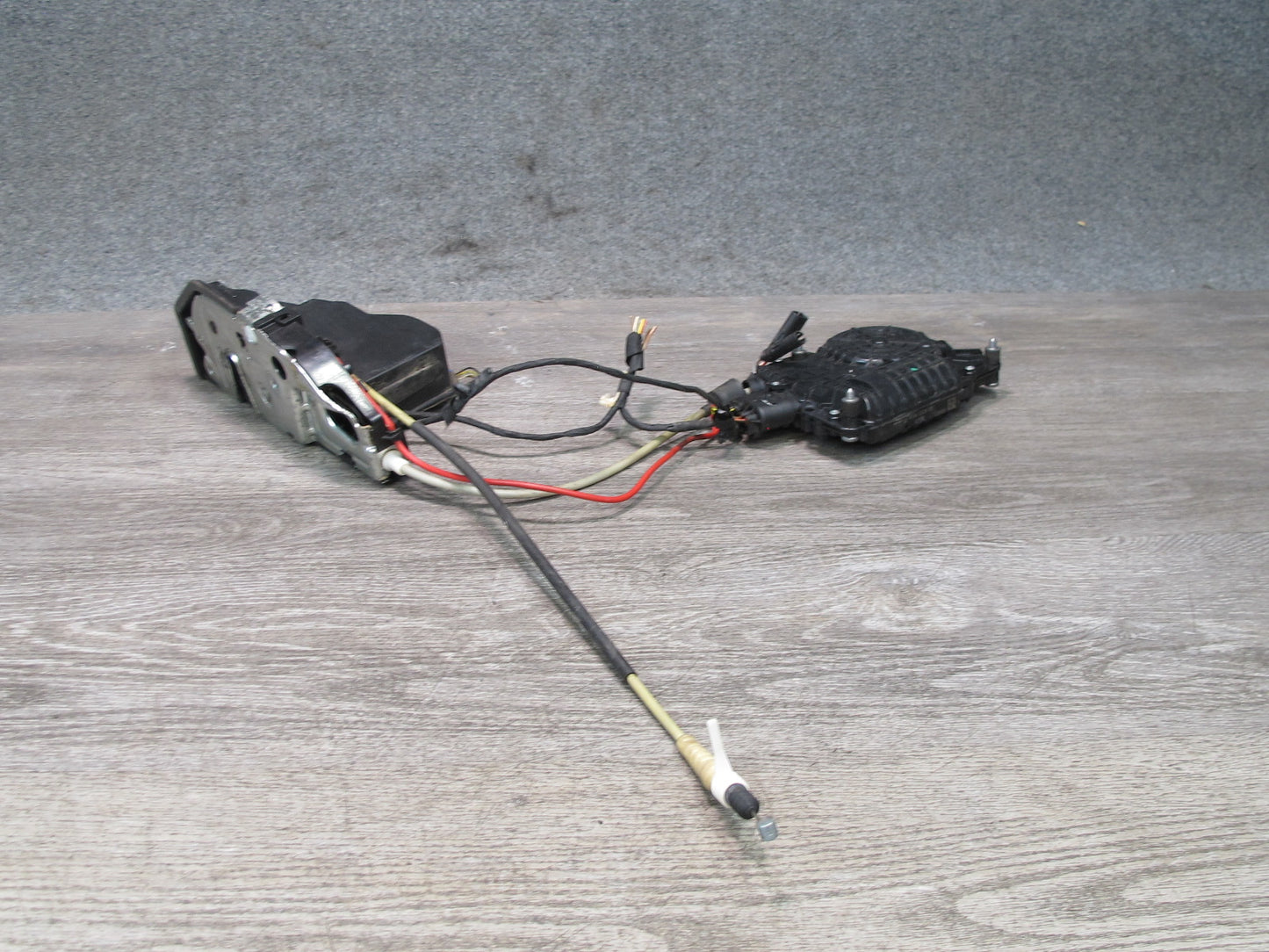 2012-2018 BMW F12 F13 M6 Right Side Exterior Door Lock Latch W/ Comfort Access