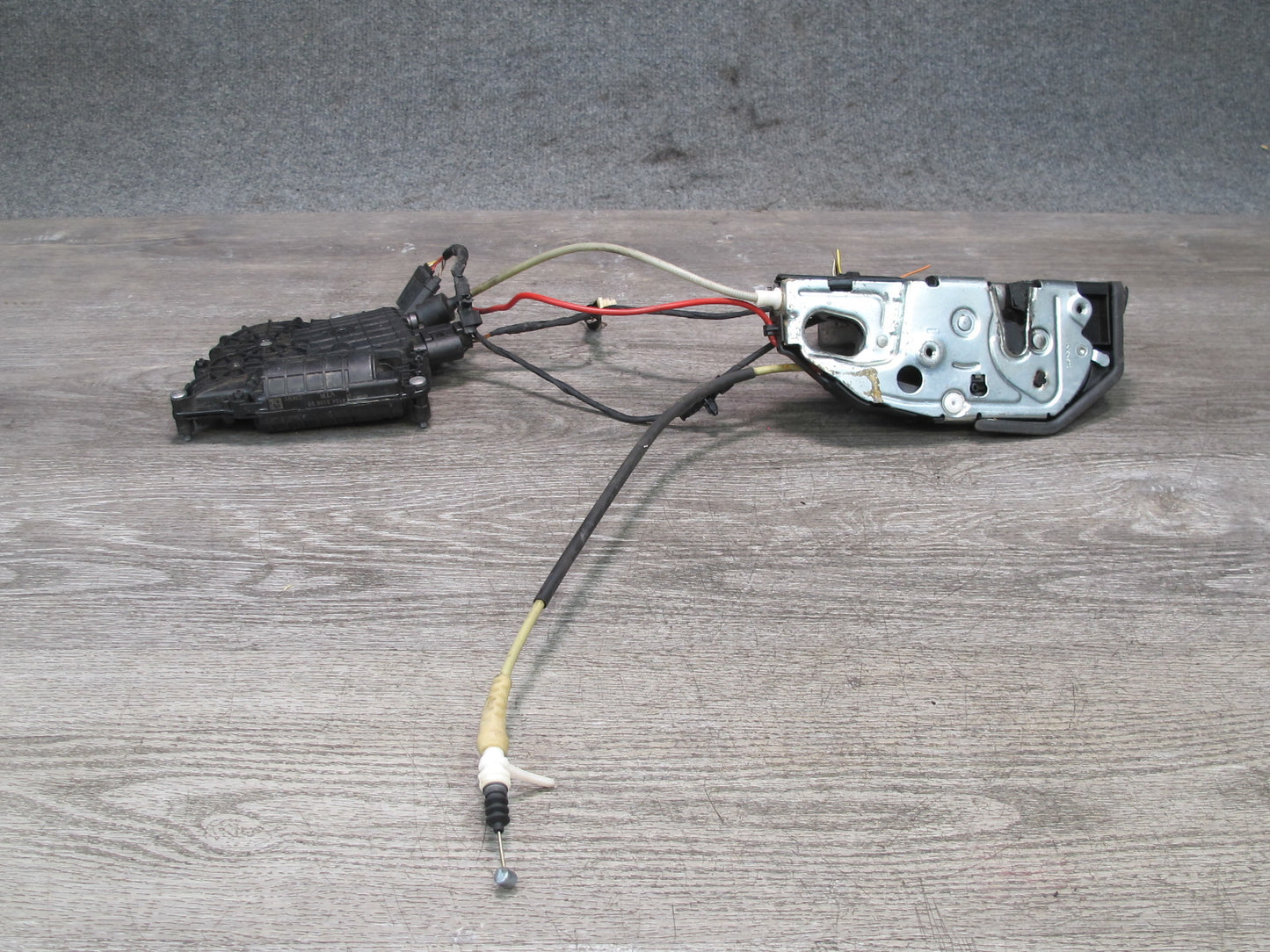 2012-2018 BMW F12 F13 M6 Right Side Exterior Door Lock Latch W/ Comfort Access