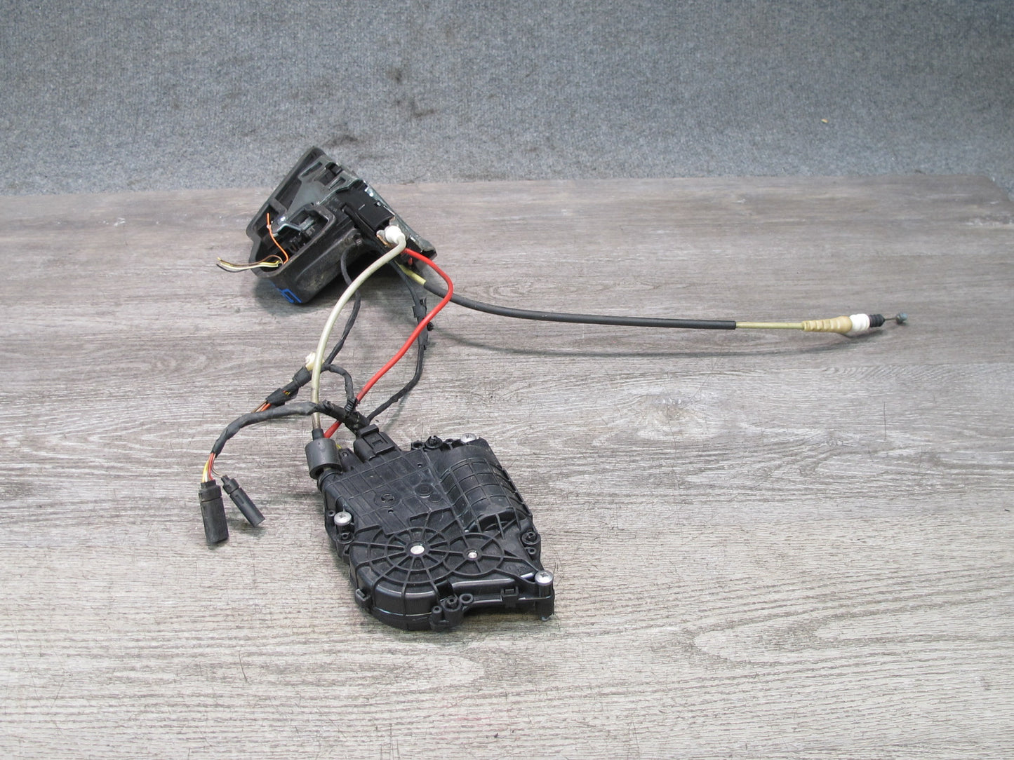 2012-2018 BMW F12 F13 M6 Right Side Exterior Door Lock Latch W/ Comfort Access
