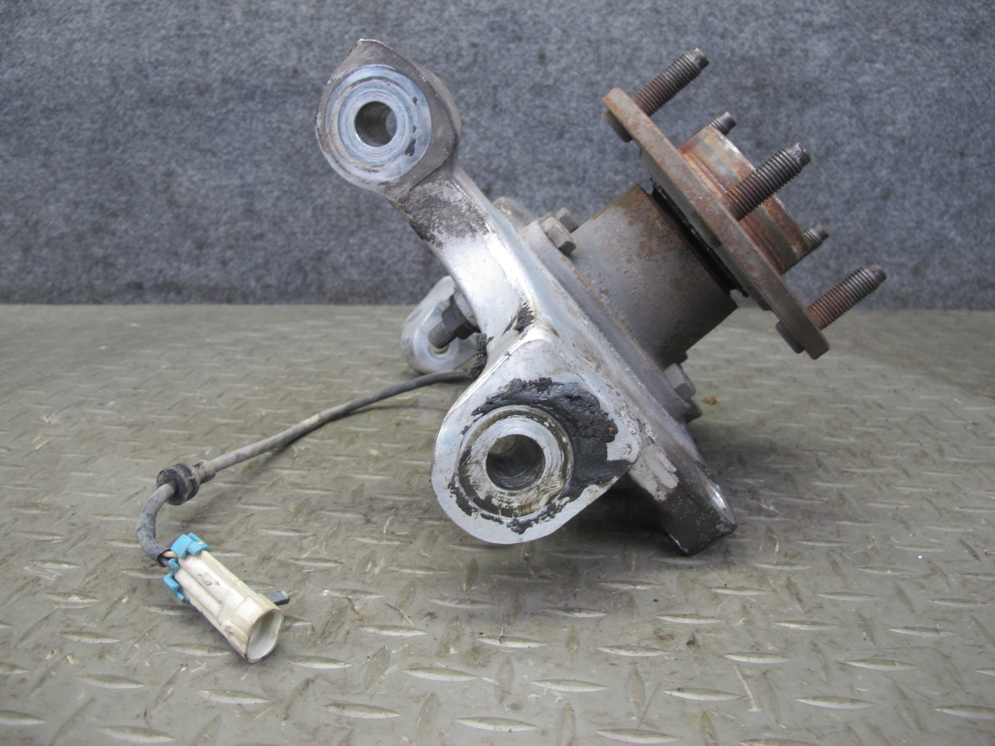 91-96 Chevrolet Corvette C4 Front Left Spindle Knuckle Wheel Hub Bearing OEM