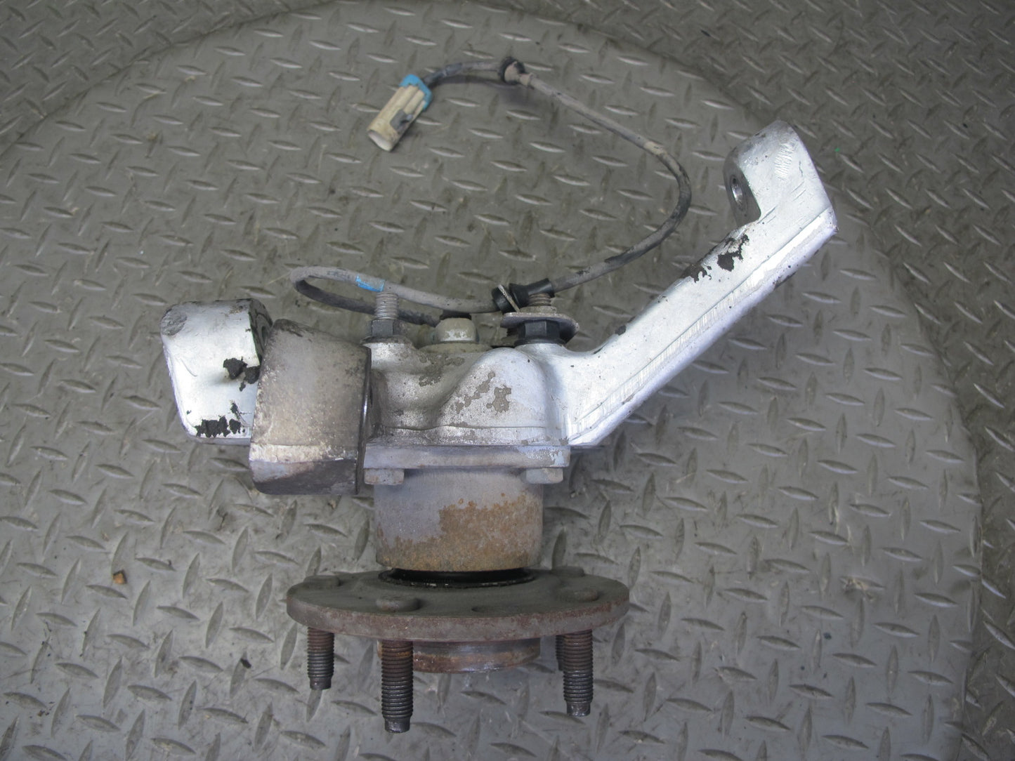 91-96 Chevrolet Corvette C4 Front Left Spindle Knuckle Wheel Hub Bearing OEM