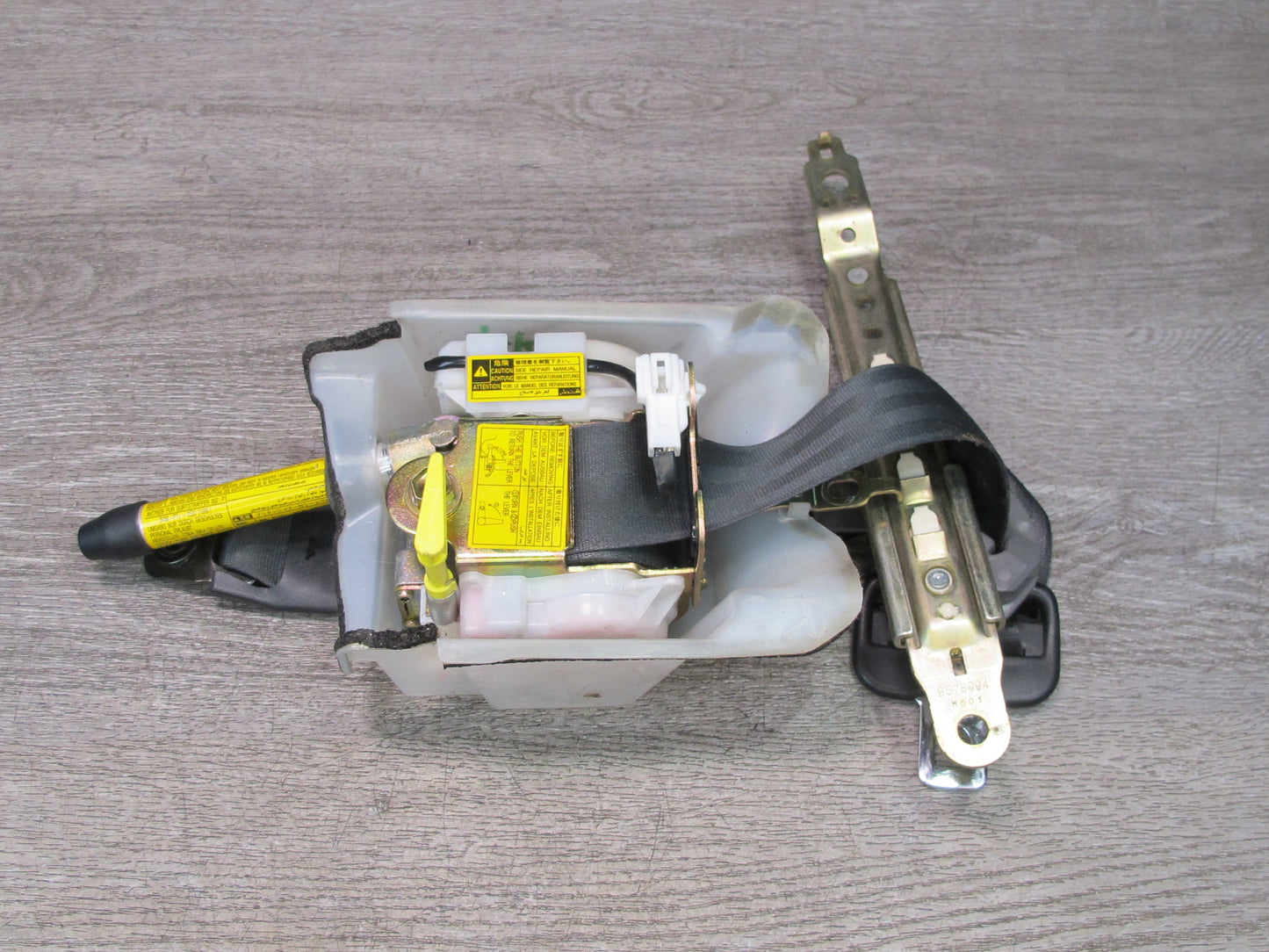 97 TOYOTA UCF20 CELSIOR SET OF 5 FRONT & REAR SEATBELT RETRACTOR OEM