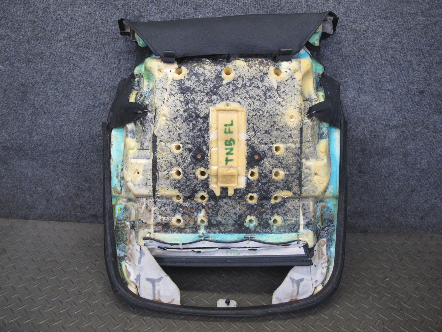 12-18 BMW F30 F31 F34 335i Front Left Sport Seat Lower Leather Cushion Black OEM