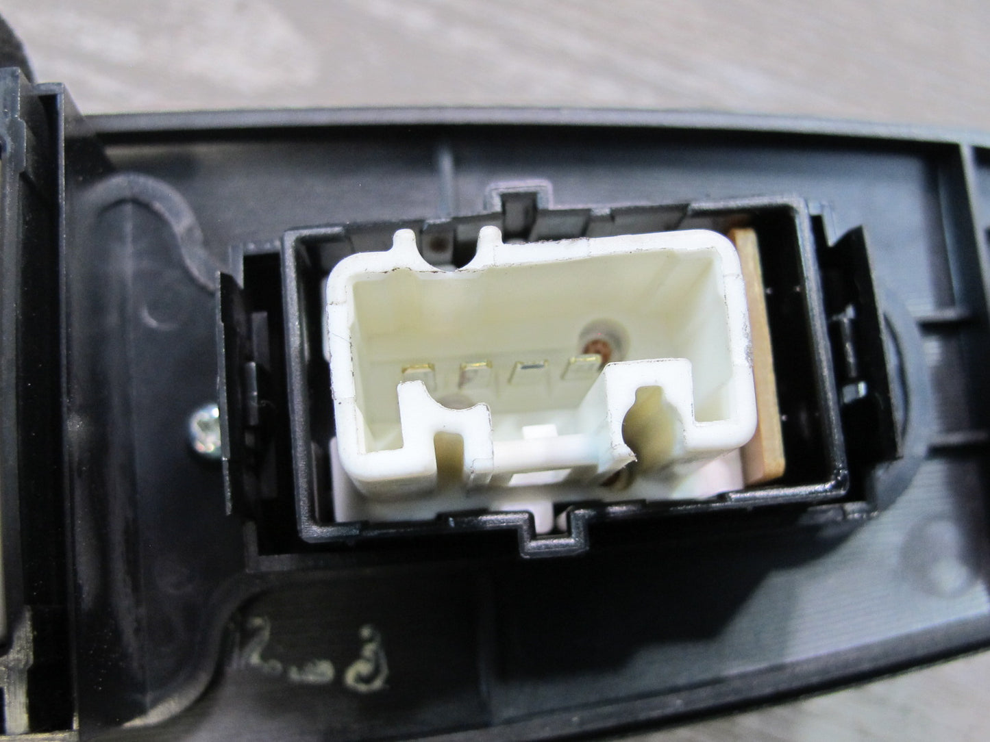 95-97 Toyota Celsior Front Left Passenger Door Window Switch w Trim OEM