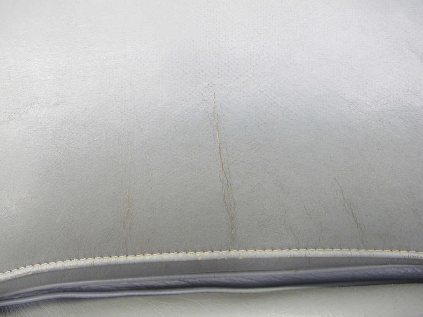 01-06 BMW E46 330ci Convertible Front Right Sport Seat Lower Leather Cushion OEM