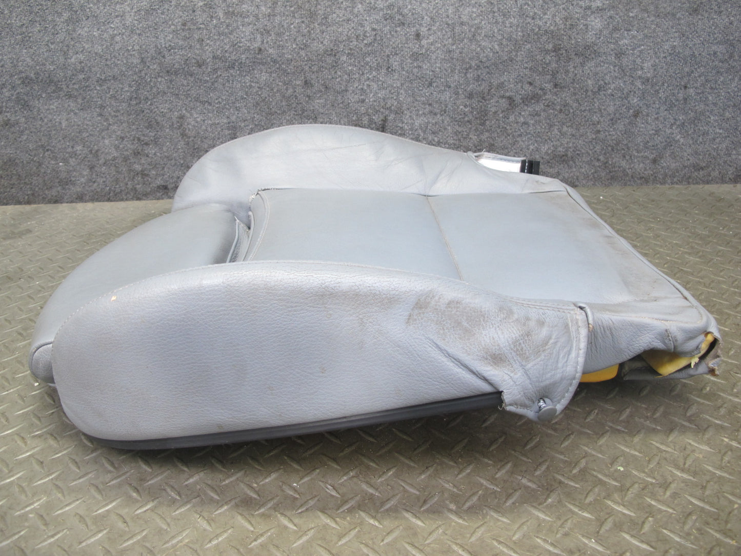 01-06 BMW E46 330ci Convertible Front Right Sport Seat Lower Leather Cushion OEM