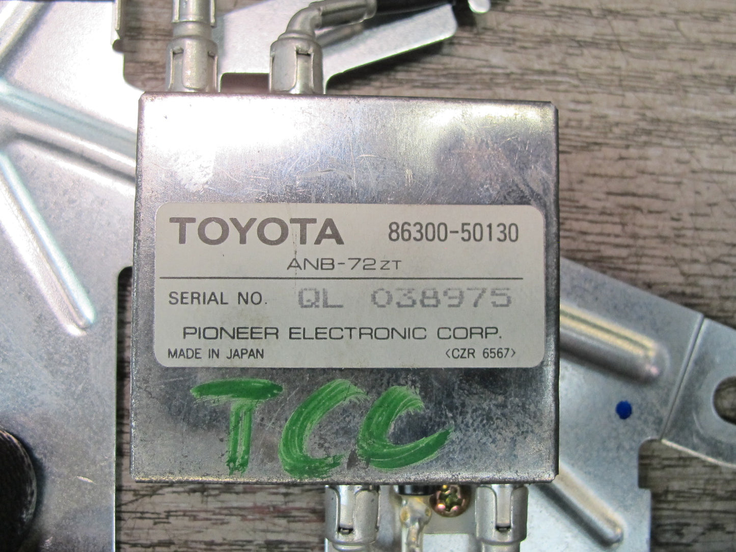 95-97 Toyota Celsior UCF20 Pioneer Antenna Cord w Mount Bracket 86300-50130 OEM