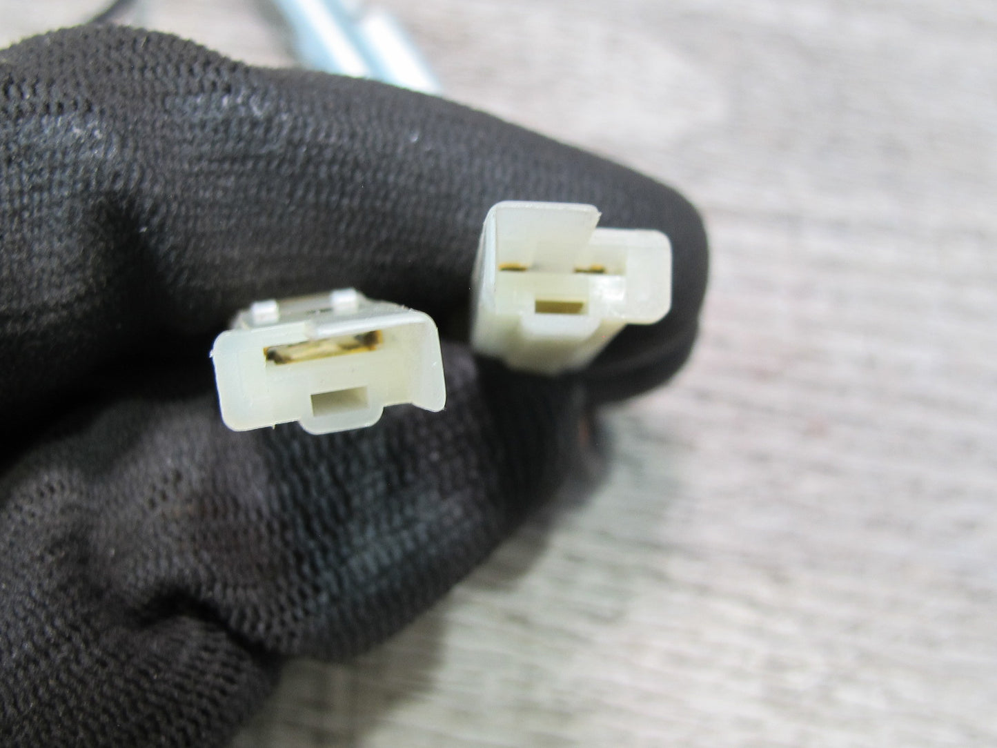 95-97 Toyota Celsior UCF20 Pioneer Antenna Cord w Mount Bracket 86300-50130 OEM