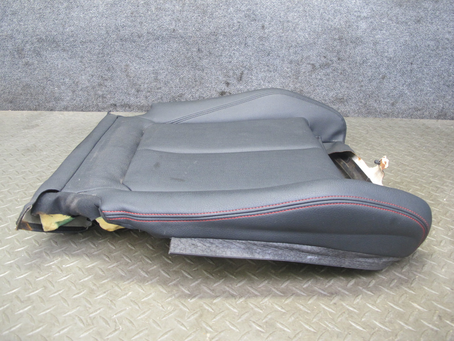 12-18 BMW F30 F31 F34 335i Front Right Sport Seat Lower Leather Cushion OEM