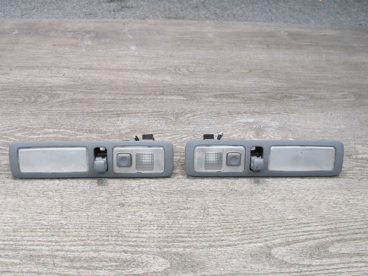 95-97 Toyota Celsior Lexus LS400 Set of 2 Rear Overhead Dome Interior Light OEM