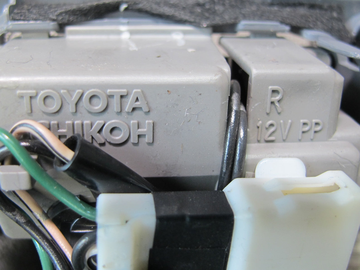 95-97 Toyota Celsior Lexus LS400 Set of 2 Rear Overhead Dome Interior Light OEM