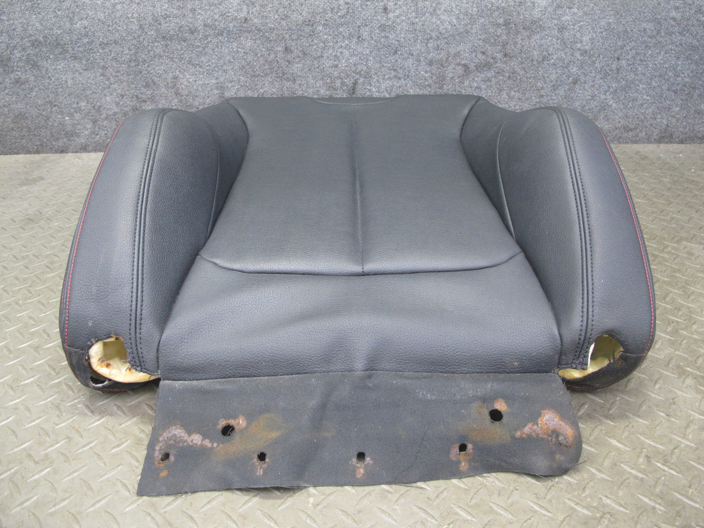 12-18 BMW F30 F31 F34 335i Front Right Sport Seat Upper Backrest Cushion OEM