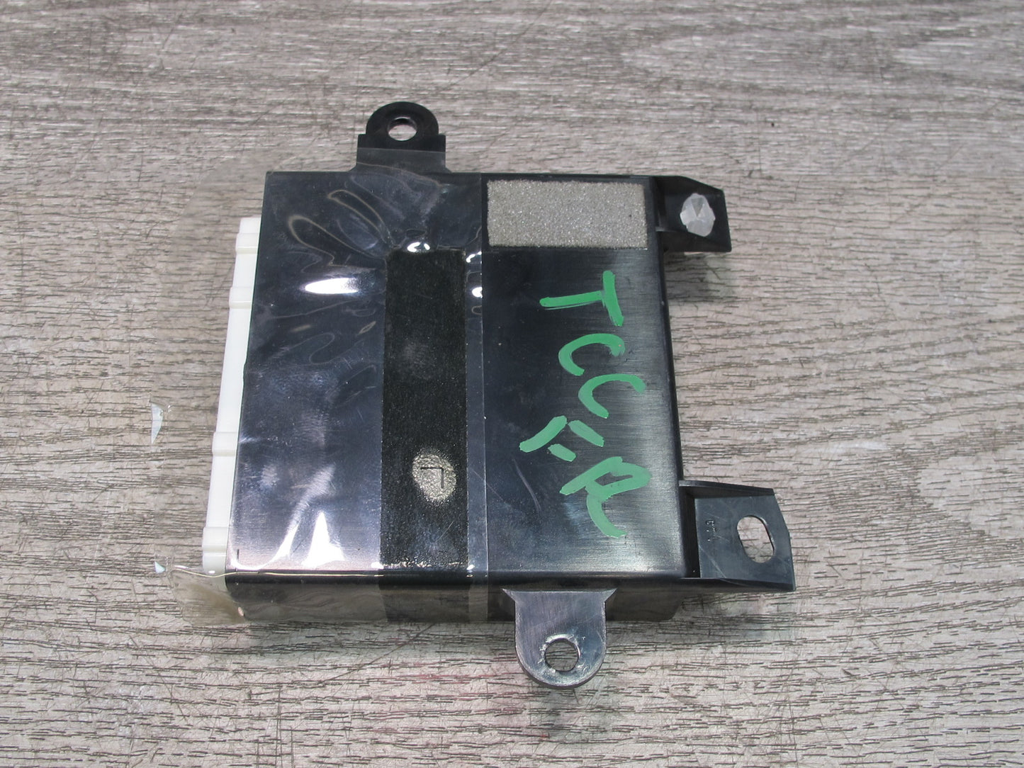 95-97 Toyota Celsior UCF20 RHD Front Right Door Control Module 89222-50030 OEM