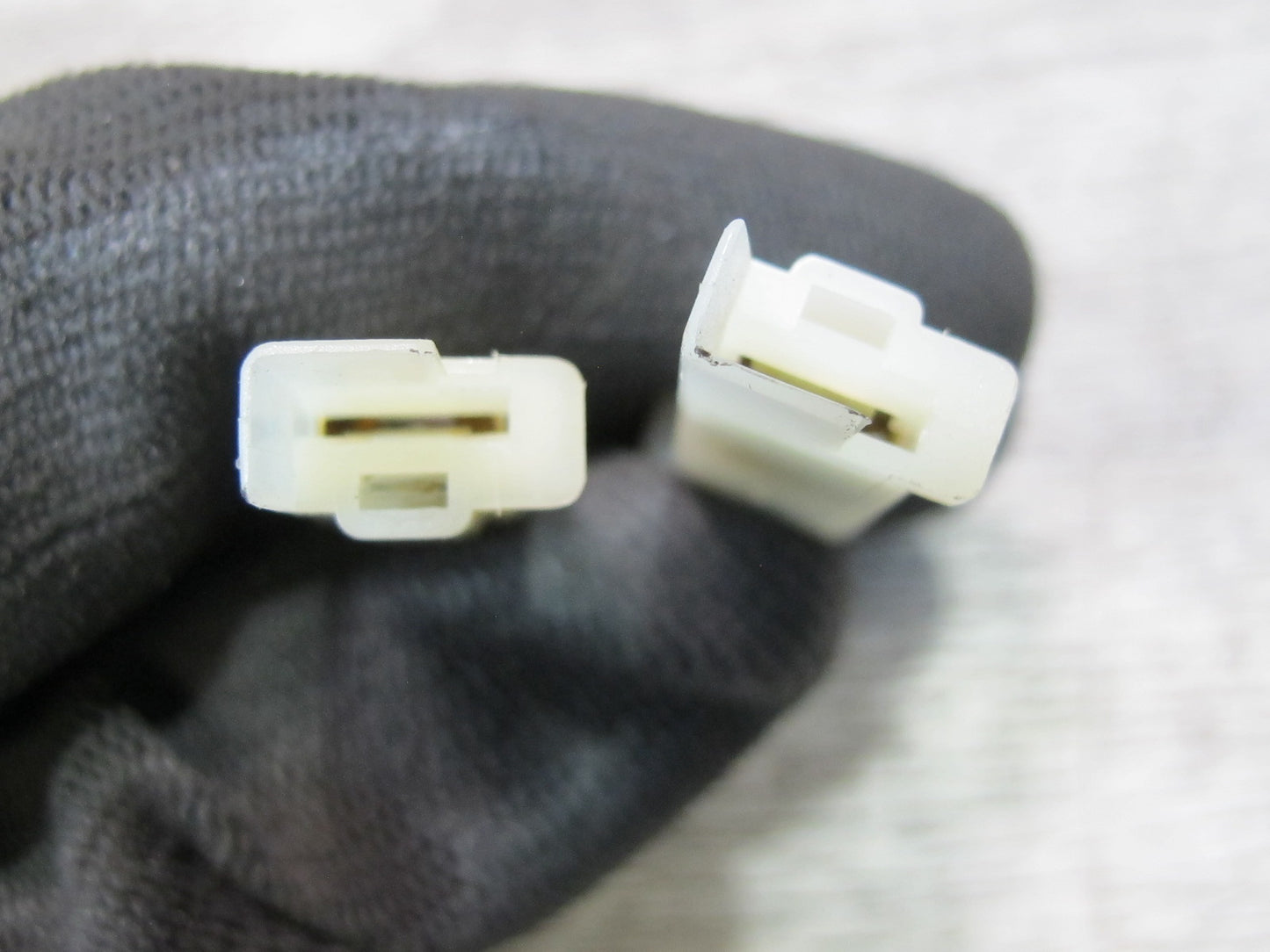 95-97 Toyota Celsior UCF20 Telephone Noise Reduction Filter Relay Module OEM