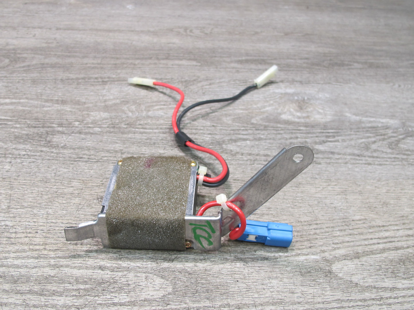 95-97 Toyota Celsior UCF20 Telephone Noise Reduction Filter Relay Module OEM