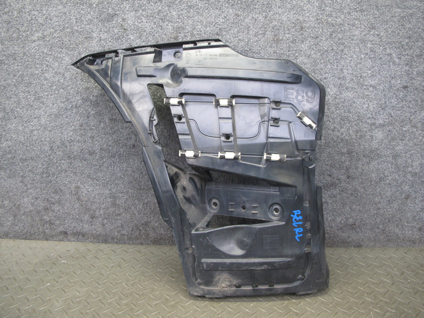 09-16 BMW E89 Z4 Set of 2 Rear Bumper Mount Guide Bracket Support OEM