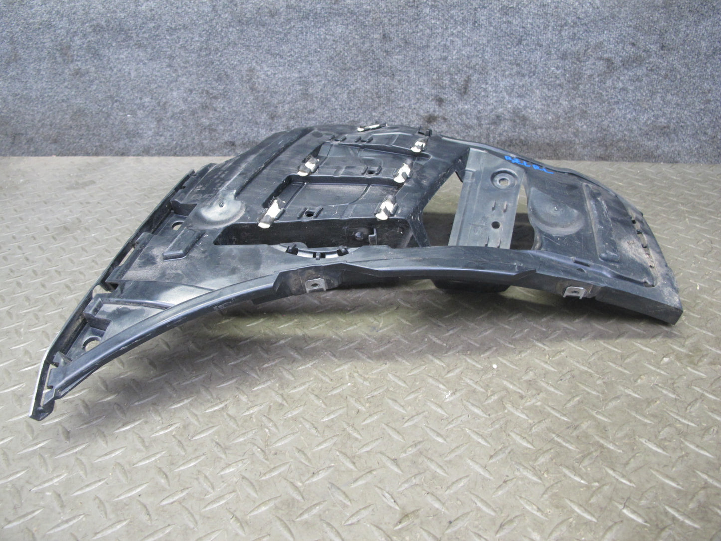 09-16 BMW E89 Z4 Set of 2 Rear Bumper Mount Guide Bracket Support OEM