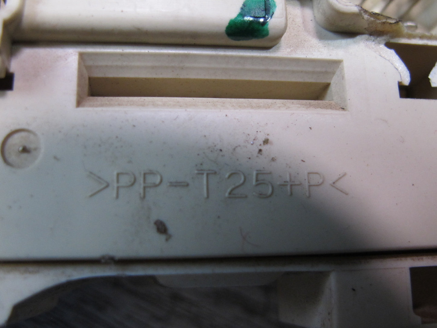 95-97 Toyota Celsior UCF20 Interior Cabin Fuse Relay Junction Box Module OEM