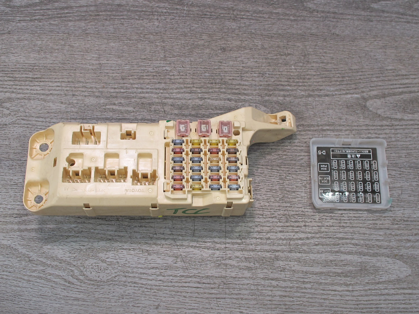 95-97 Toyota Celsior UCF20 Interior Cabin Fuse Relay Junction Box Module OEM