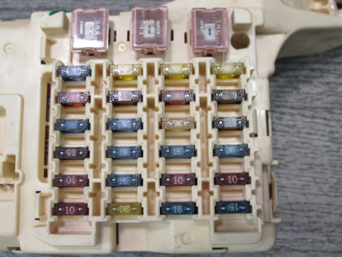 95-97 Toyota Celsior UCF20 Interior Cabin Fuse Relay Junction Box Module OEM