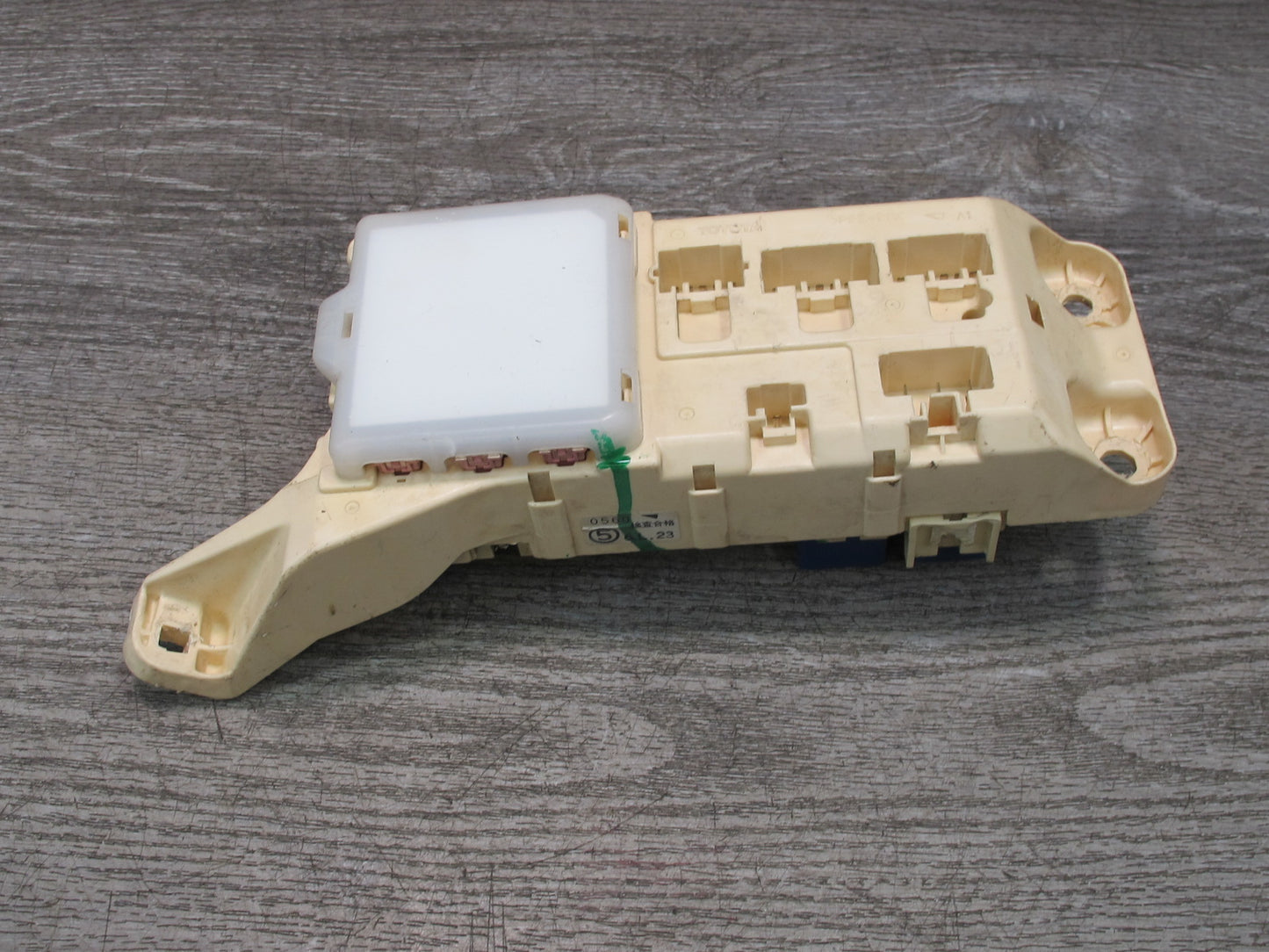 95-97 Toyota Celsior UCF20 Interior Cabin Fuse Relay Junction Box Module OEM