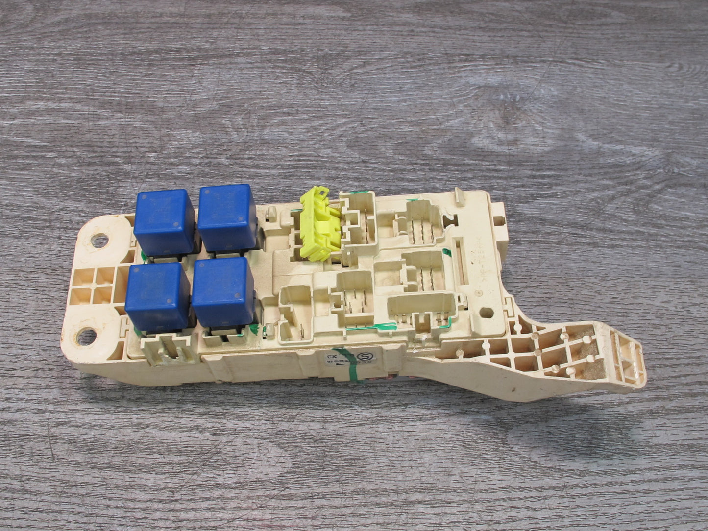 95-97 Toyota Celsior UCF20 Interior Cabin Fuse Relay Junction Box Module OEM