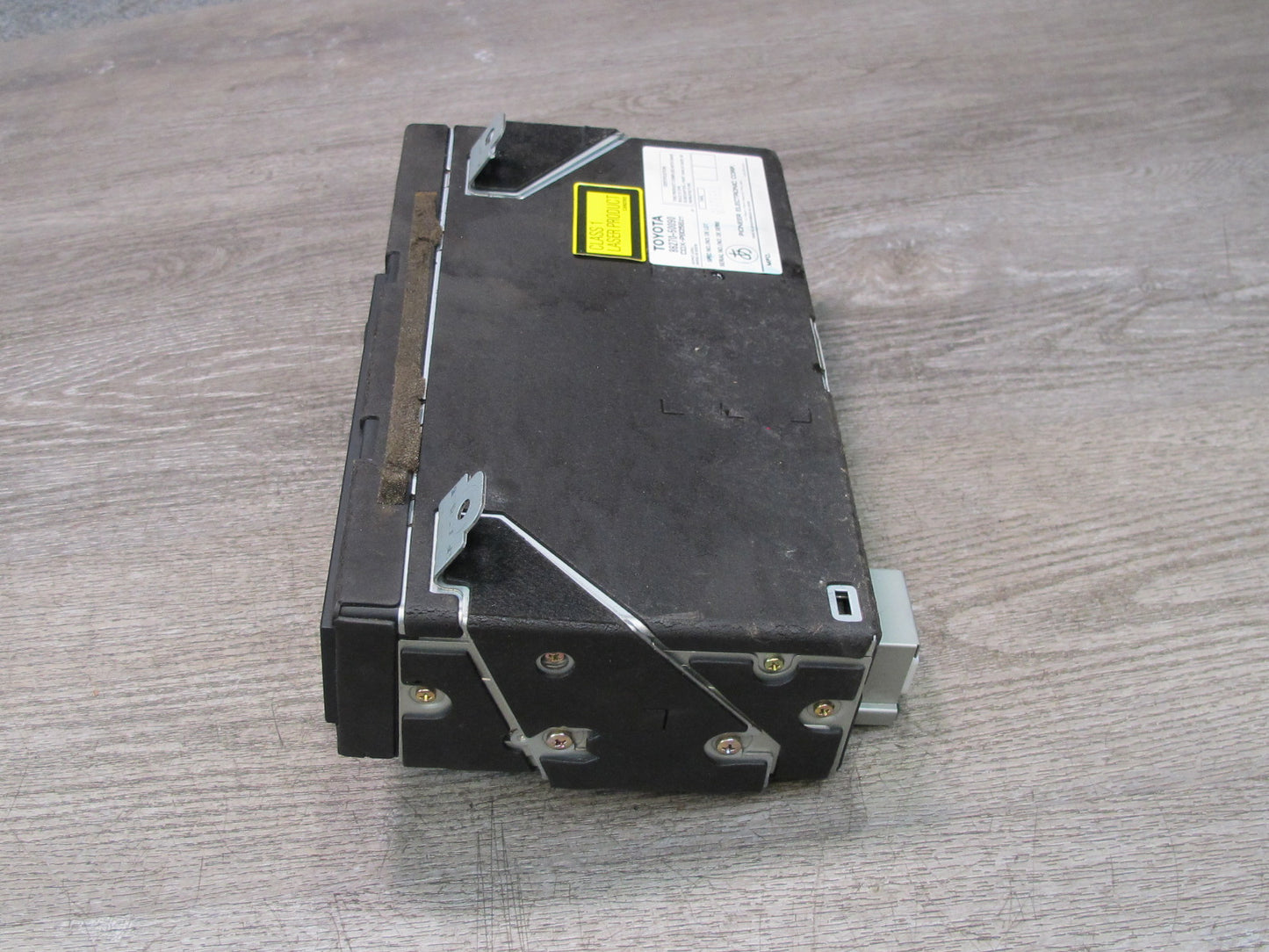 95-97 Toyota Celsior Lexus LS400 UCF20 CD Changer NO Magazine 86270-50090 OEM