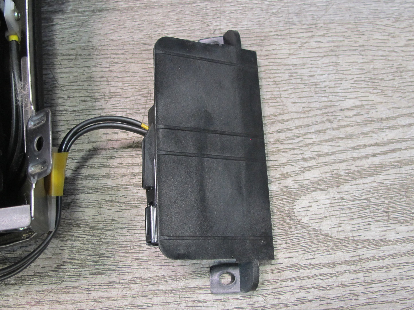 95-97 Toyota Celsior Lexus LS400 UCF20 Front Center Console Ashtray Lighter OEM