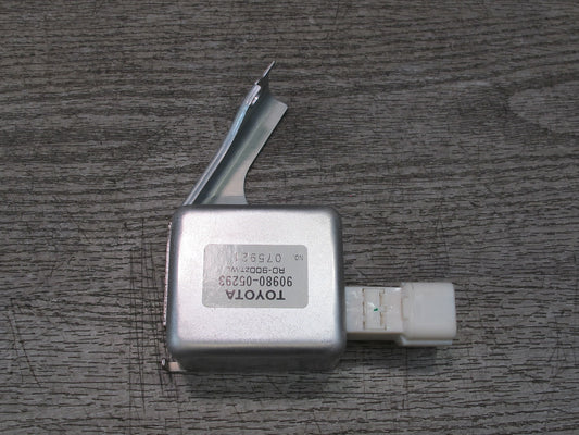 95-97 Toyota Celsior UCF20 Radio Noise Filter 90980-05293 OEM