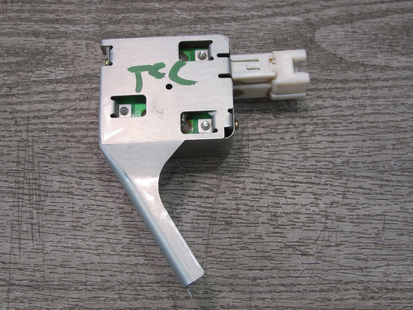 95-97 Toyota Celsior UCF20 Radio Noise Filter 90980-05293 OEM