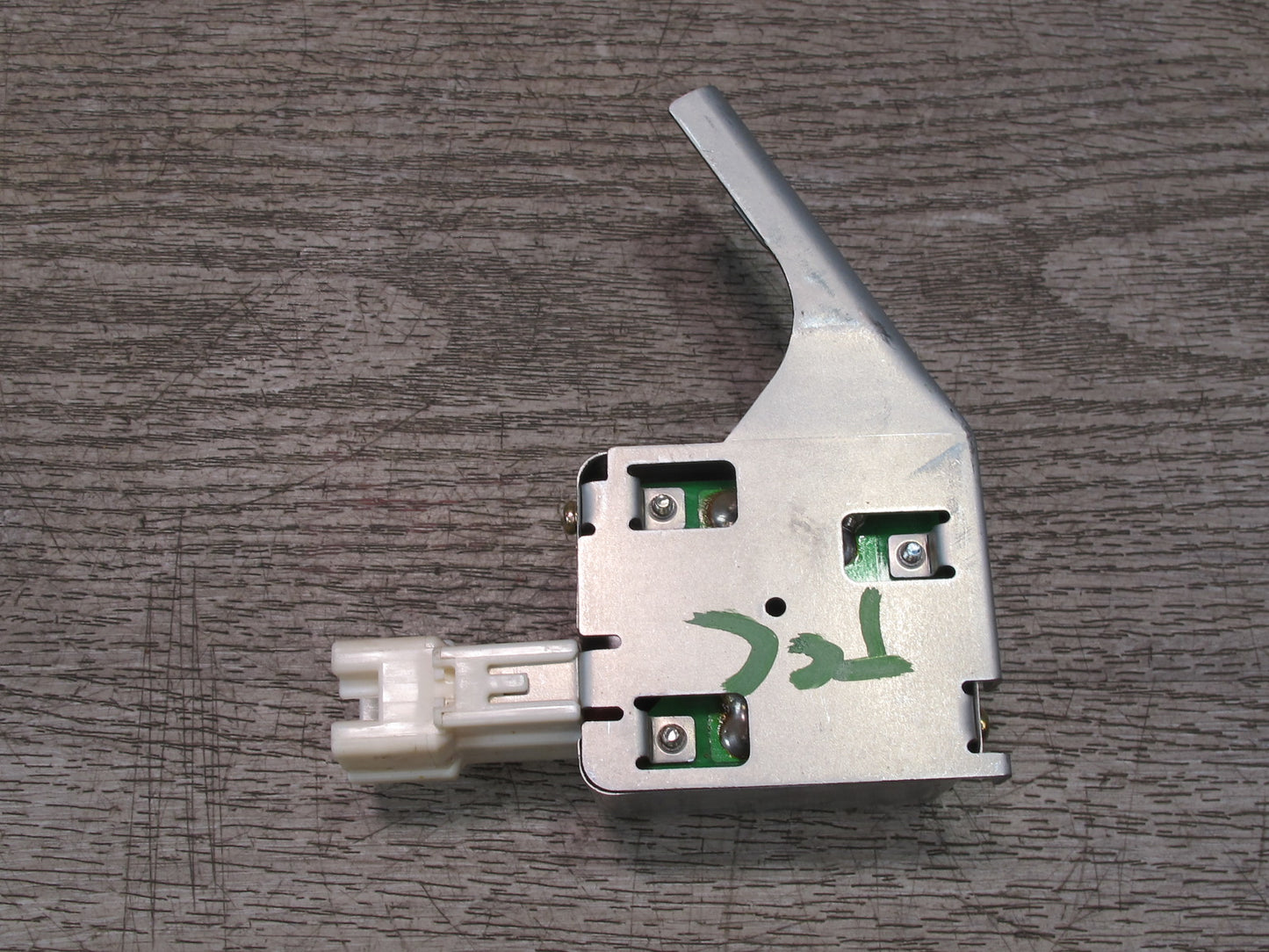 95-97 Toyota Celsior UCF20 Radio Noise Filter 90980-05293 OEM