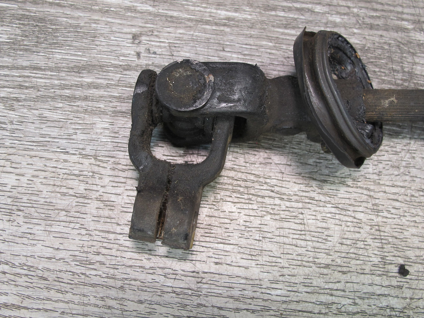 95-97 Toyota Celsior RHD Steering Column Intermediate Linkage U Joint Shaft OEM