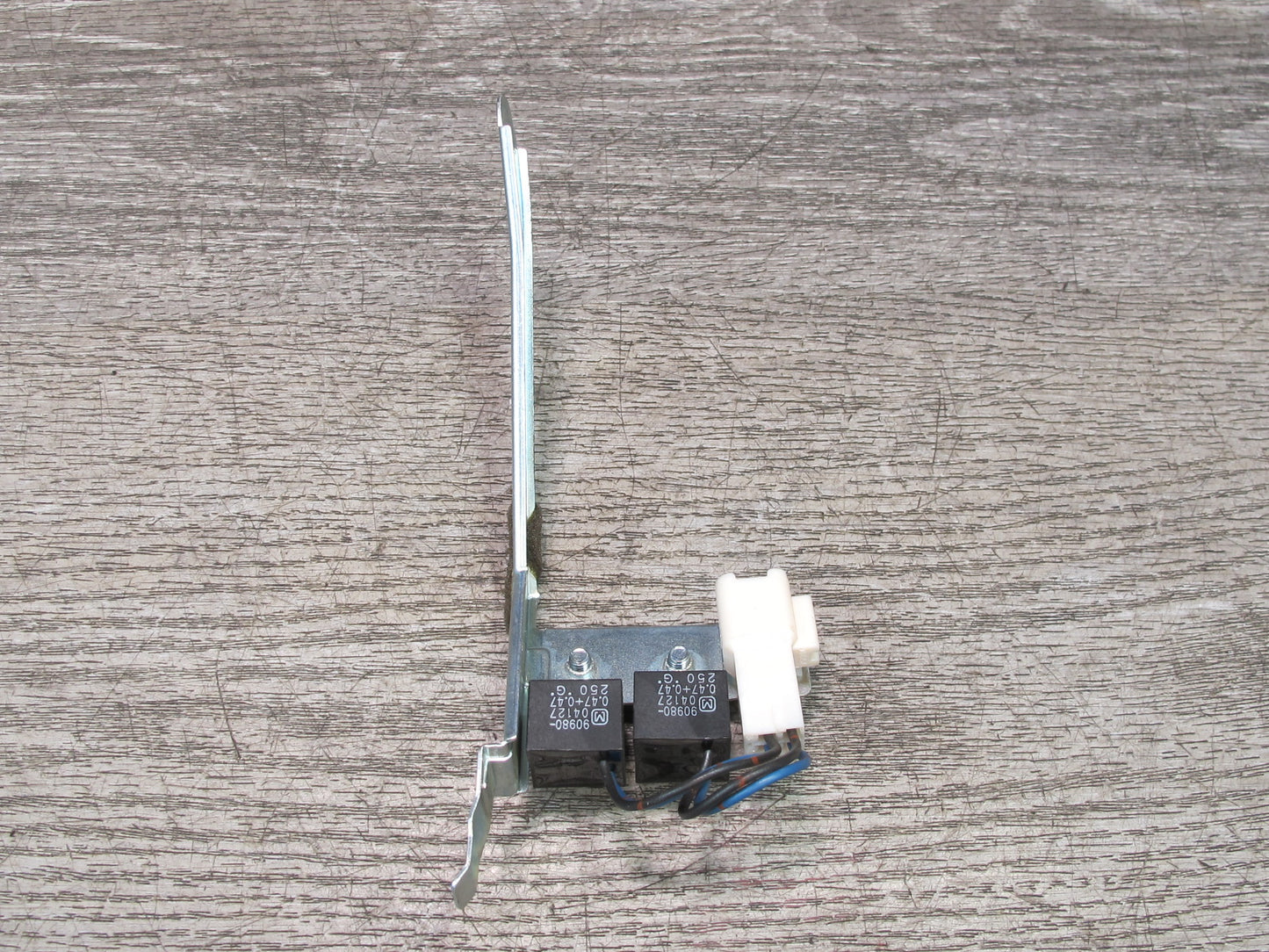 95-97 Toyota Celsior Lexus LS400 UCF20 Radio Setting Condenser 90980-04127 OEM