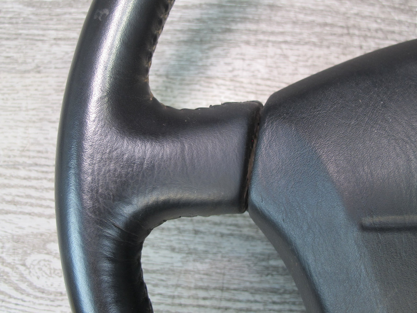 97 TOYOTA UCF20 CELSIOR FRONT RIGHT DRIVER SIDE STEERING WHEEL W/ SRS AIRBAG OEM