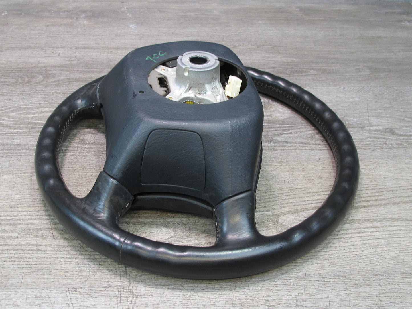 97 TOYOTA UCF20 CELSIOR FRONT RIGHT DRIVER SIDE STEERING WHEEL W/ SRS AIRBAG OEM