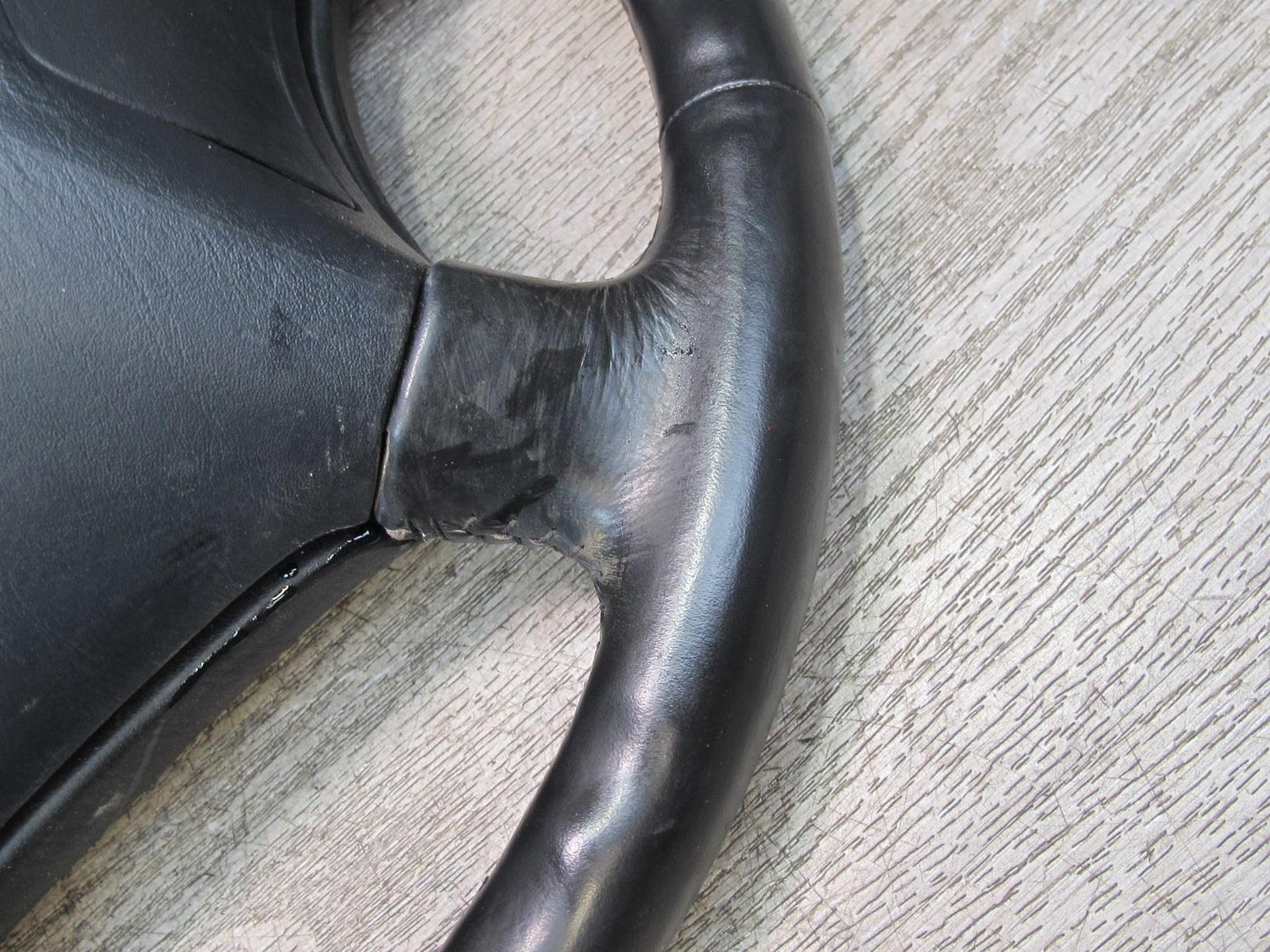 97 TOYOTA UCF20 CELSIOR FRONT RIGHT DRIVER SIDE STEERING WHEEL W/ SRS AIRBAG OEM