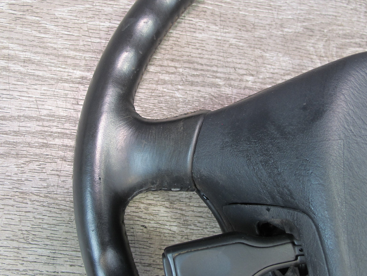 97 TOYOTA UCF20 CELSIOR FRONT RIGHT DRIVER SIDE STEERING WHEEL W/ SRS AIRBAG OEM