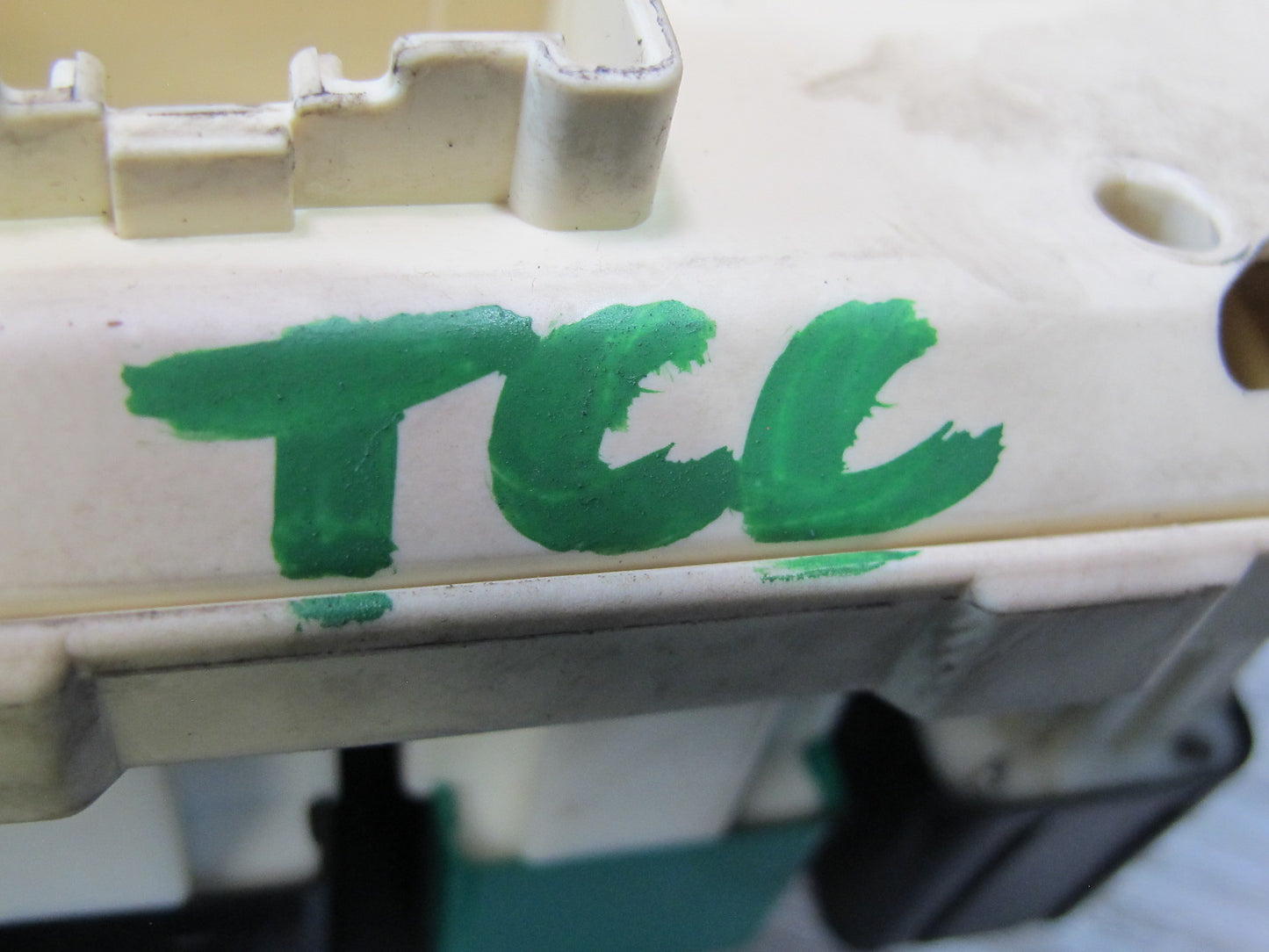 95-97 Toyota Celsior UCF20 RHD Engine Bay Fuse Relay Box Module OEM