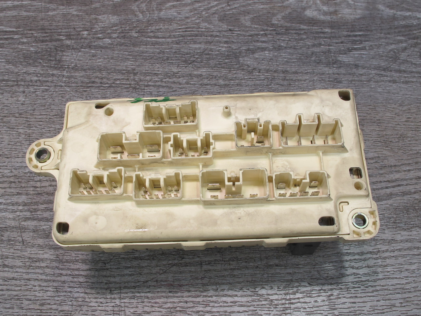 95-97 Toyota Celsior UCF20 RHD Engine Bay Fuse Relay Box Module OEM