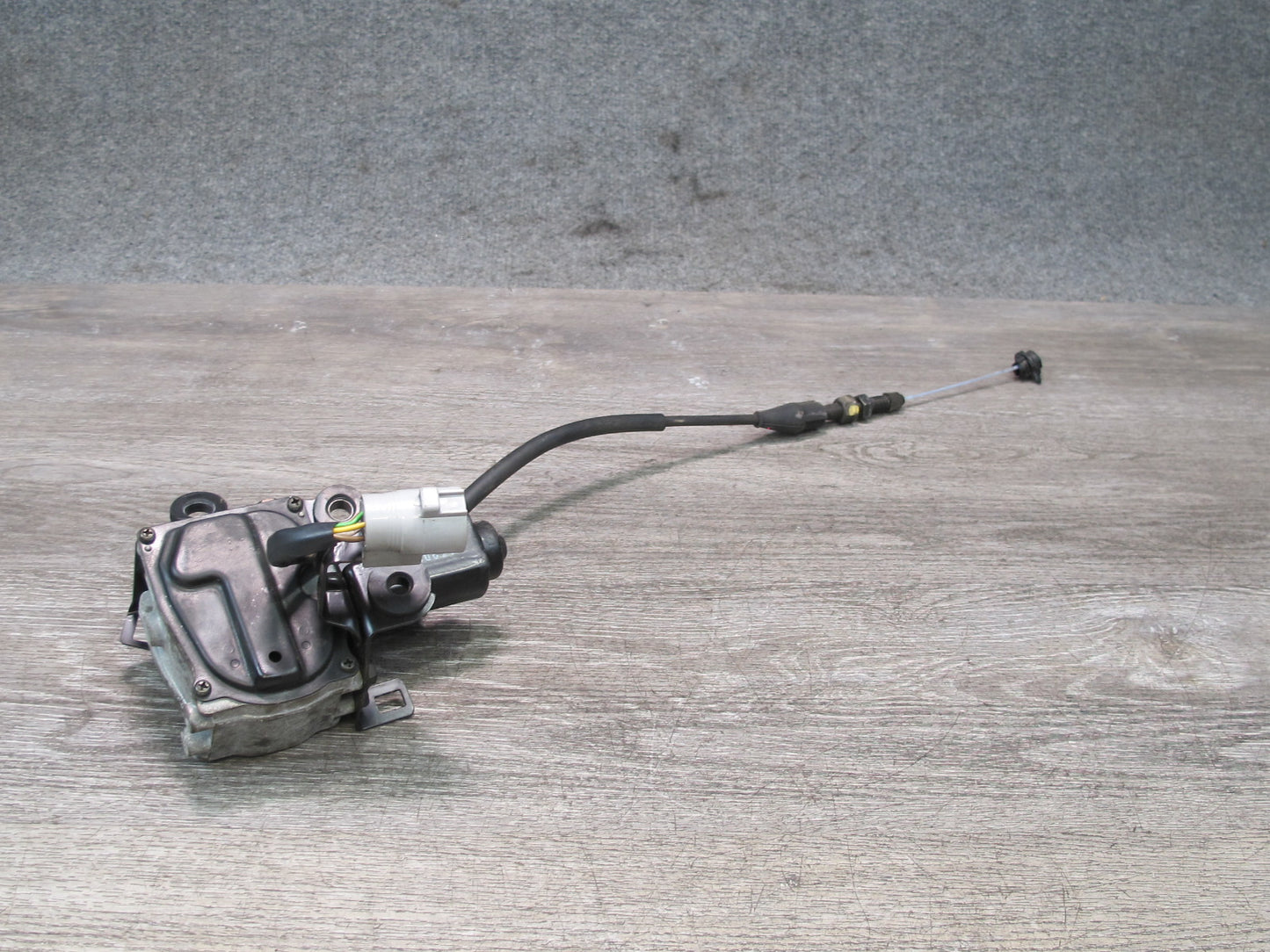 95-97 Toyota Celsior Lexus LS400 UCF20 Cruise Control Actuator Motor w Cable OEM