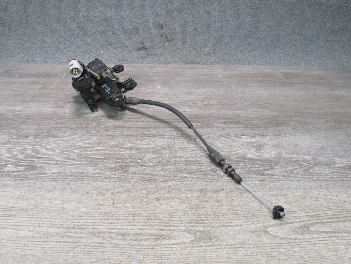 95-97 Toyota Celsior Lexus LS400 UCF20 Cruise Control Actuator Motor w Cable OEM