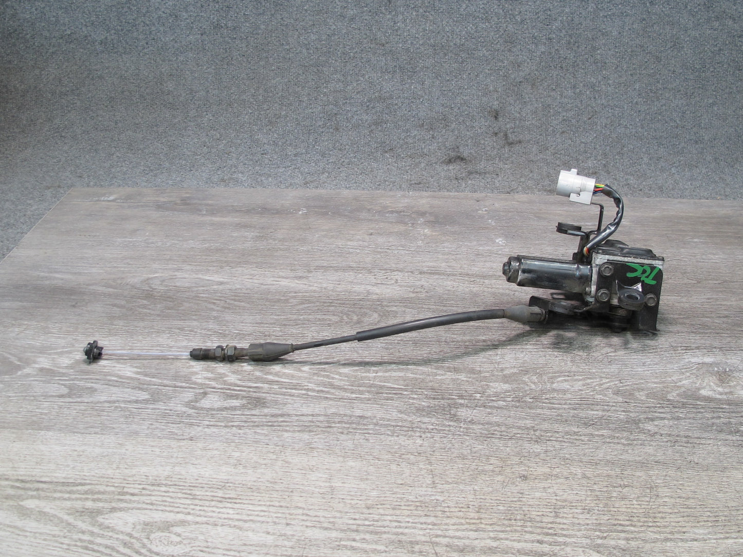 95-97 Toyota Celsior Lexus LS400 UCF20 Cruise Control Actuator Motor w Cable OEM