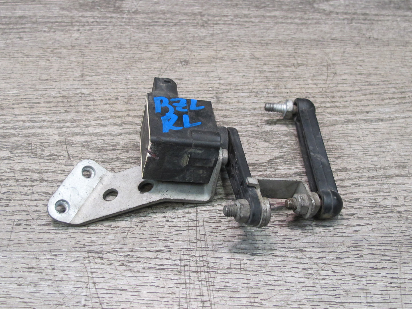 09-16 BMW E89 Z4 Rear Left Suspension Height Level Sensor 6784695 OEM